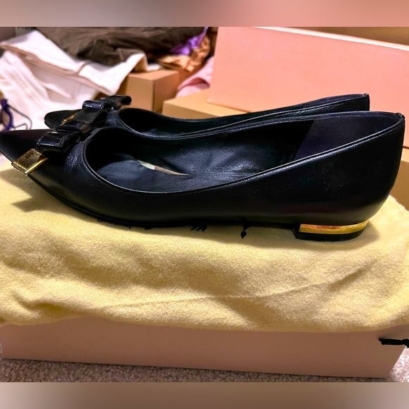 Authentic Burberry Flats - Picture 2 of 6